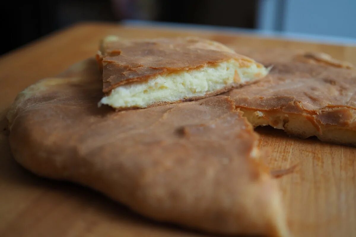 Шоколадно-творожный пирог подушки. Пирог с творогом и какао. Пирог стеганое одеяло. Кухня рецепт пирога подушка. Кухня рецепт пирога подушка.