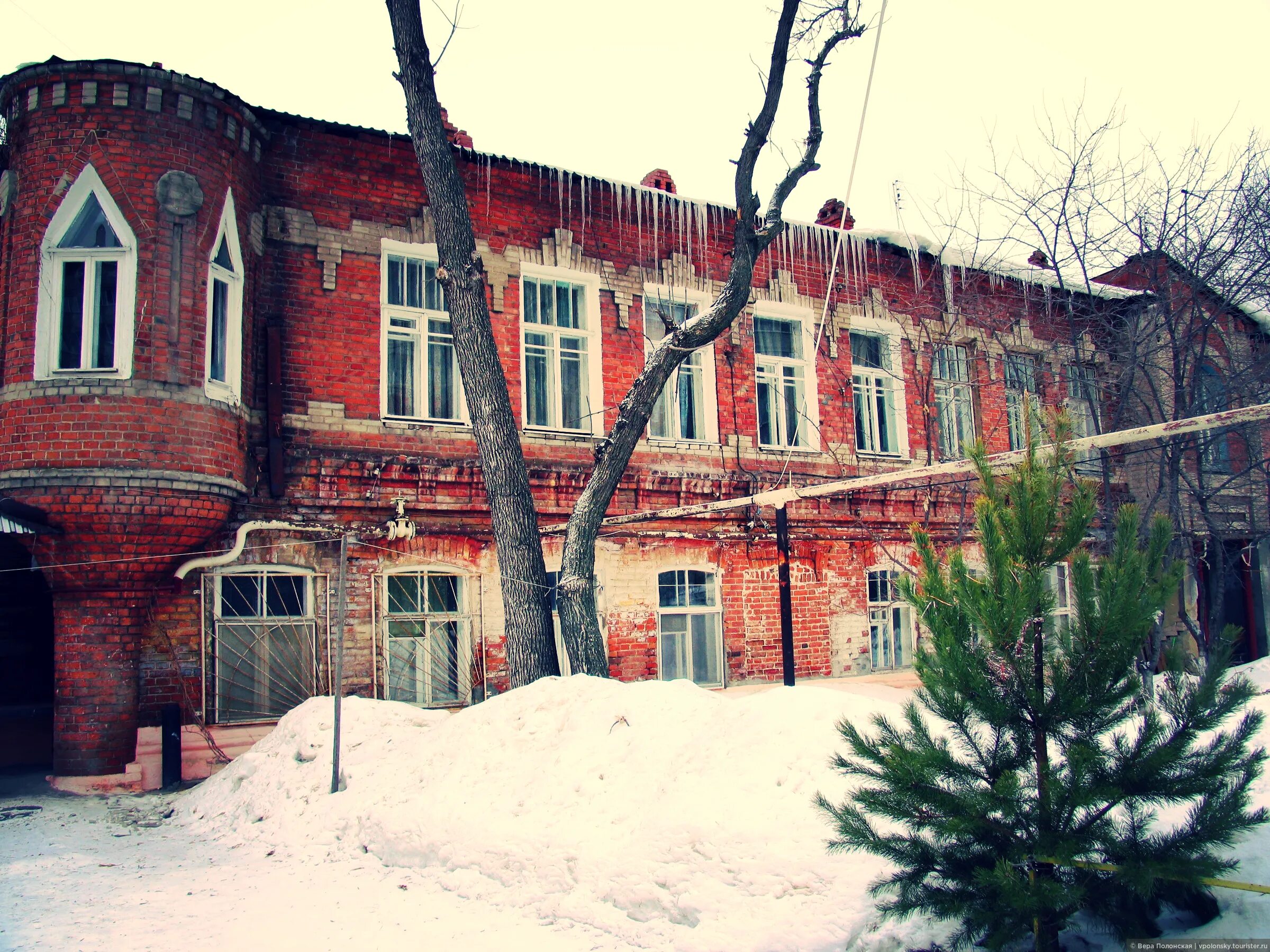 Саратовская дом. Саратов дома. Старый дом в Саратове. Самый старый дом в Саратове. Старинные дома в Саратове в центре.