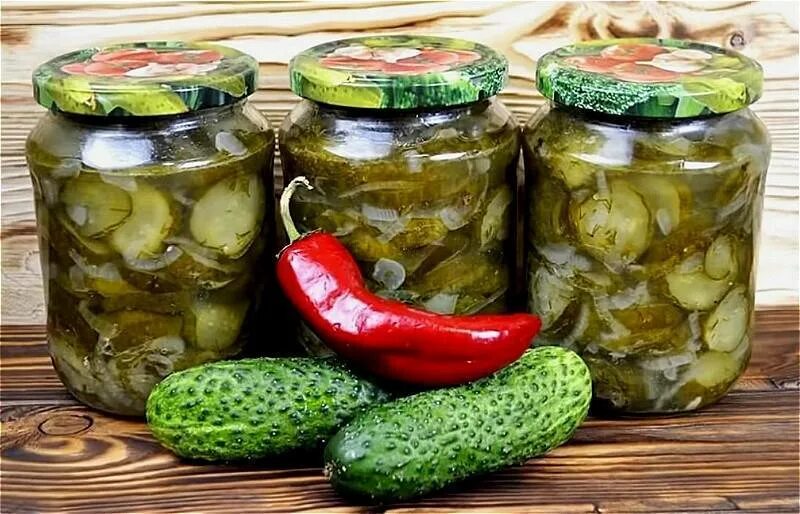 Рецепты вкусных маринованных огурцов на зиму. Салат из огурцов на зиму. огурцы на зиму.