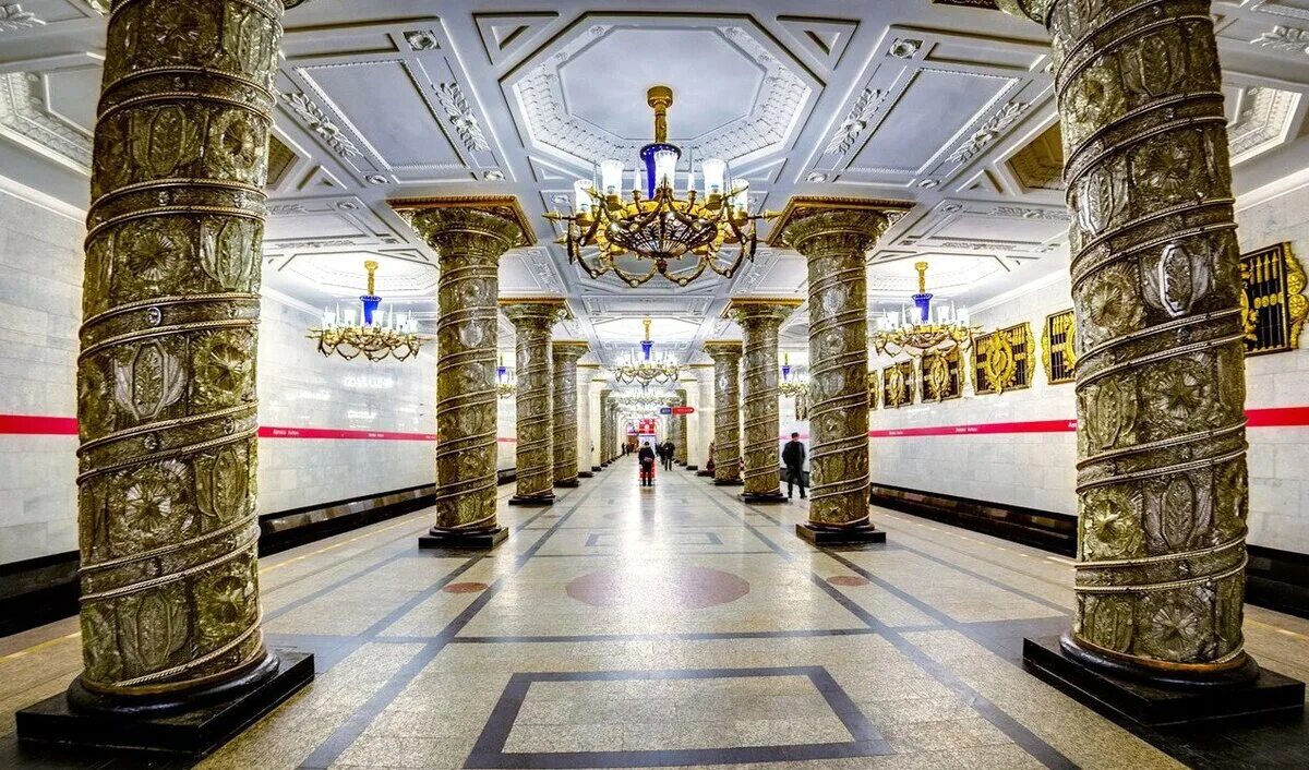 Самая красивая станция метро в петербурге. Автово станция метро Санкт-Петербург. Петербург станция метро Автово. Станция метро Автово сталинский Ампир. Петербургский метрополитен станция Автово.