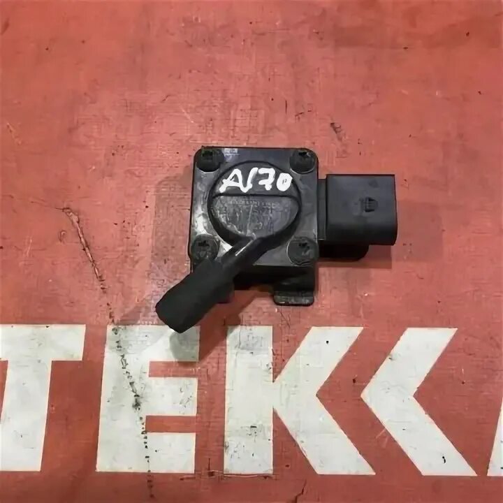 Датчик давления в шинах бмв х5 е53. Датчик давления бмв х5. Датчик давления хладагента bmw e83. Датчик давление кондиционера bmw e70. Bmw e81 датчике разности давления.