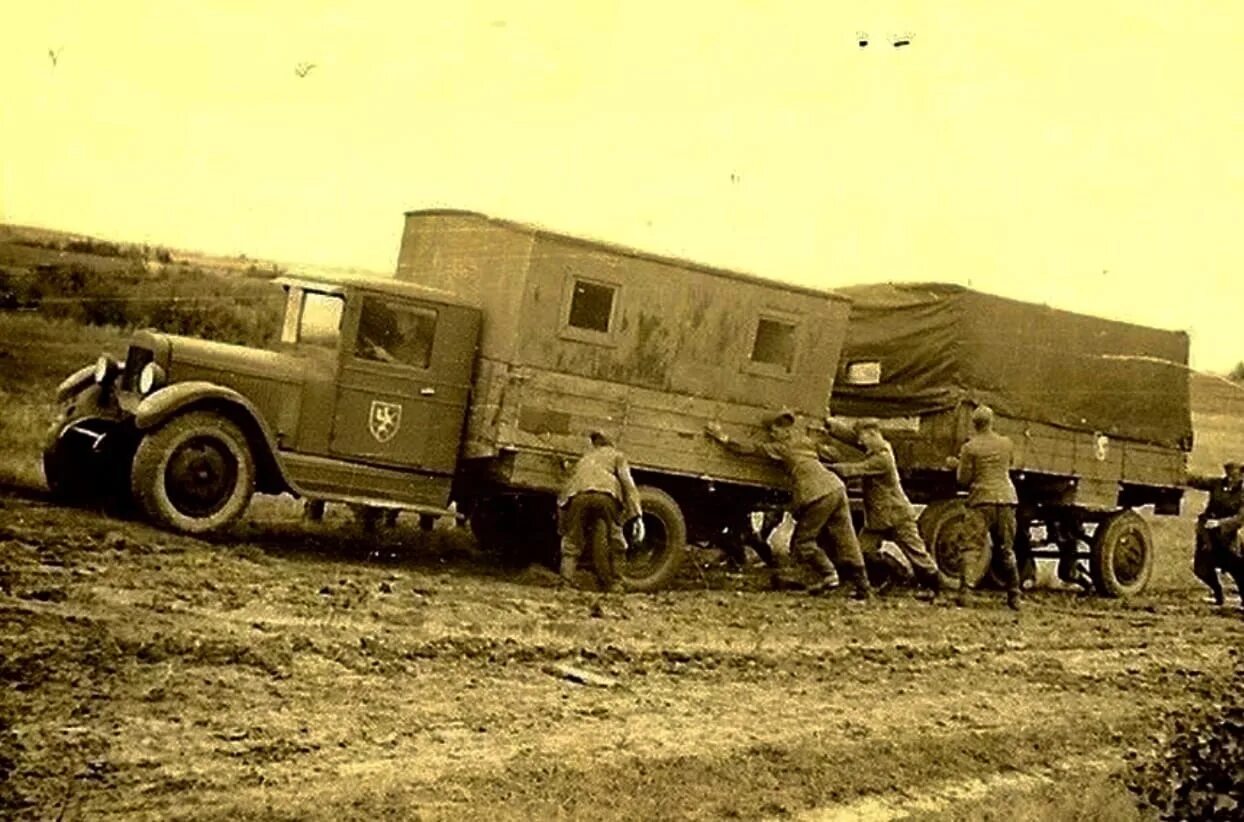 Полуторка в колхозе. ЗИС 6. ЗИС 5 В Вермахт. ЗИС-5 В РККА. ЗИС-5 ПАРМ.