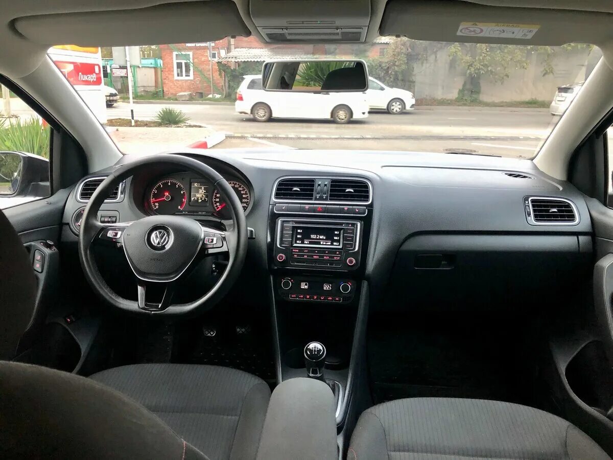 рено логан степвей 2019. рено логан 2019 салон. рено логан 2 комплектации. рено каптур лайф комплектация 1. рено логан степвей салон.