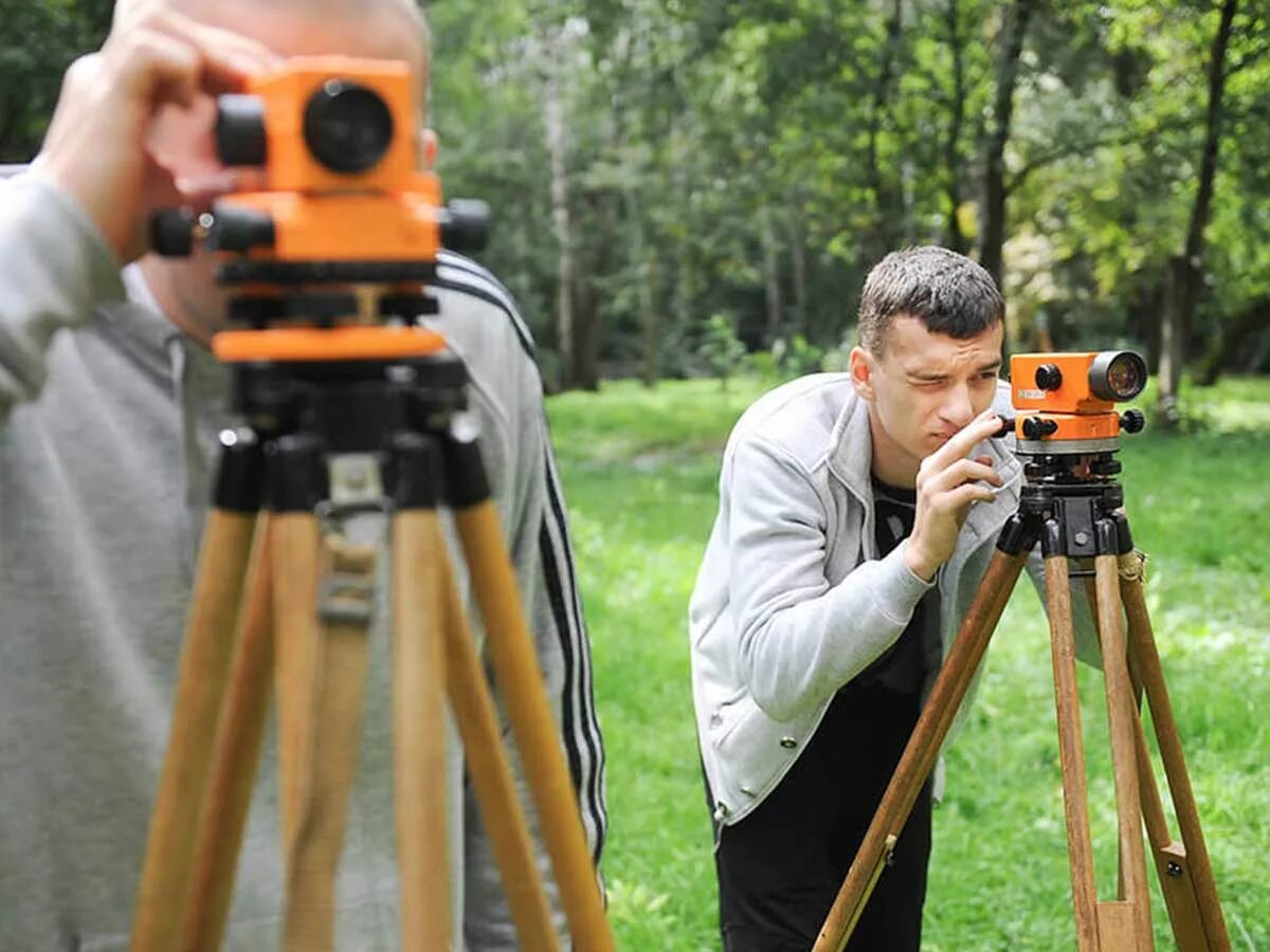 Земельно имущественные отношения работа. Земельно-имущественные отношения. Земельно-кадастровые работы. Земельно-имущественные отношения профессия. Земельно-имущественные отношения.