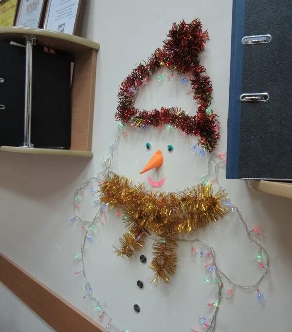 Новогодние фигуры из гирлянды. Фигуры из дюралайта. Новогоднее оформление окон. Гирлянда панно. Новогодняя инсталляция с подсветкой.