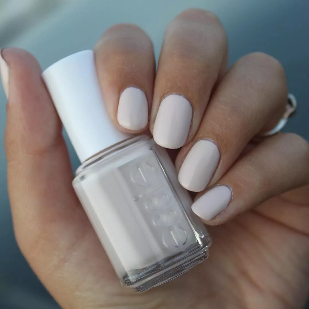 Маникюр цвет слоновой кости : OPI Euro Centrale Collection Spring 2013 E82 My Vampire Is Buff: Bea