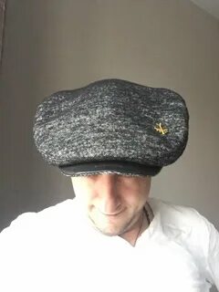 Большая кепка прикол