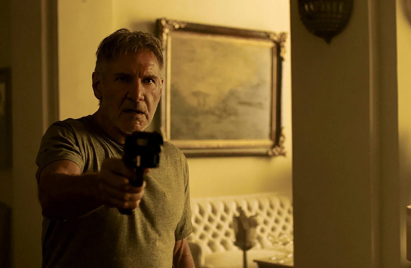 режиссер бегущий по лезвию. харрисон форд бегущий по лезвию 2017. режиссер бегущий по лезвию. райан гослинг blade runner. режиссер бегущий по лезвию.