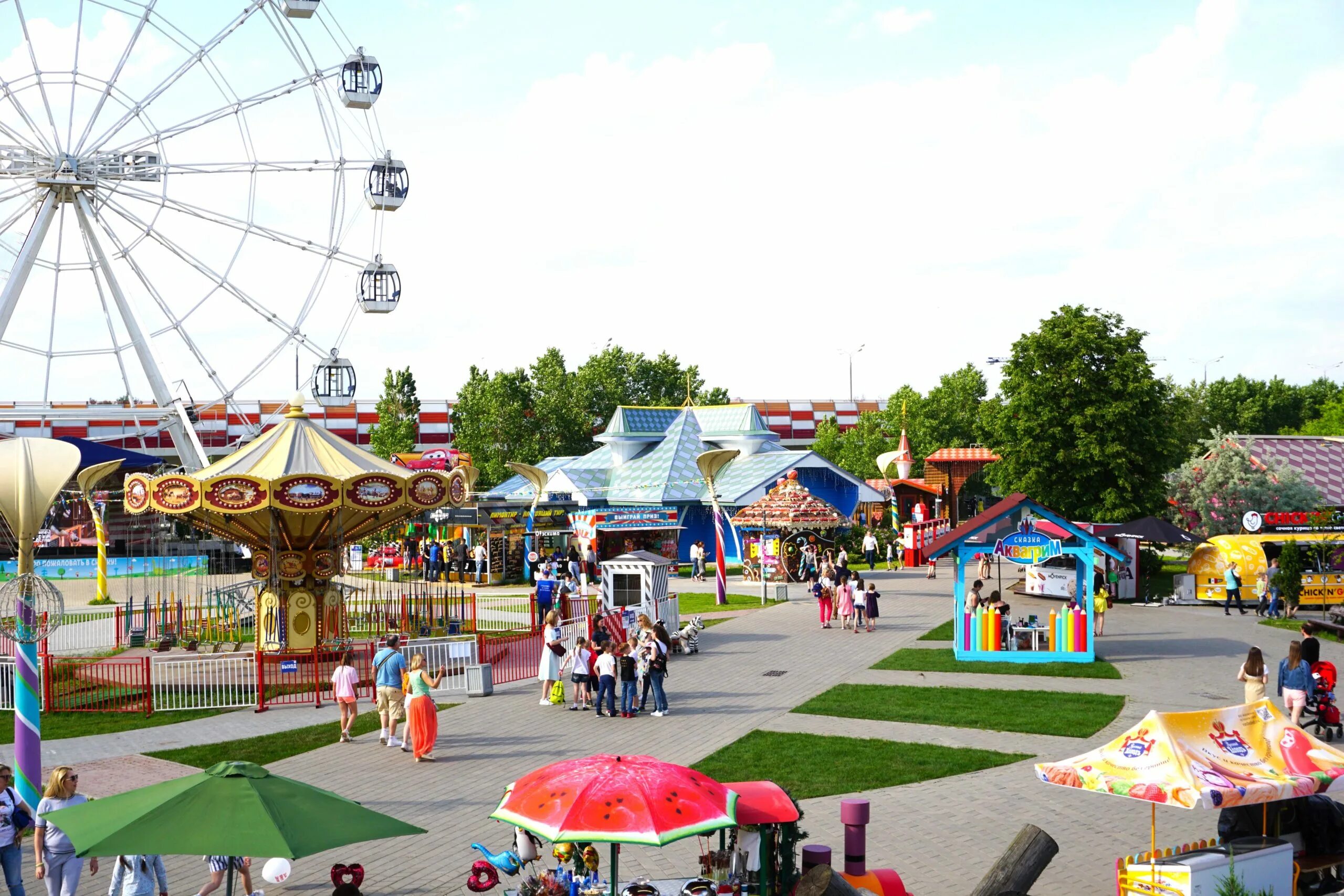 Крылатское парк сказка аттракционы. Сказка парк аттракционов в москве. Крылатское парк аттракционов. Сквер сказка. Парк и музей сказок в домодедово, домодедово.