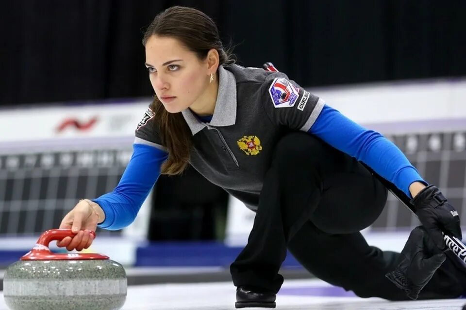 женский керлинг. керлингистки сборной великобритании. сборная россии по керлингу женская 2014. женский керлинг. керлинг сборная россии женщины.