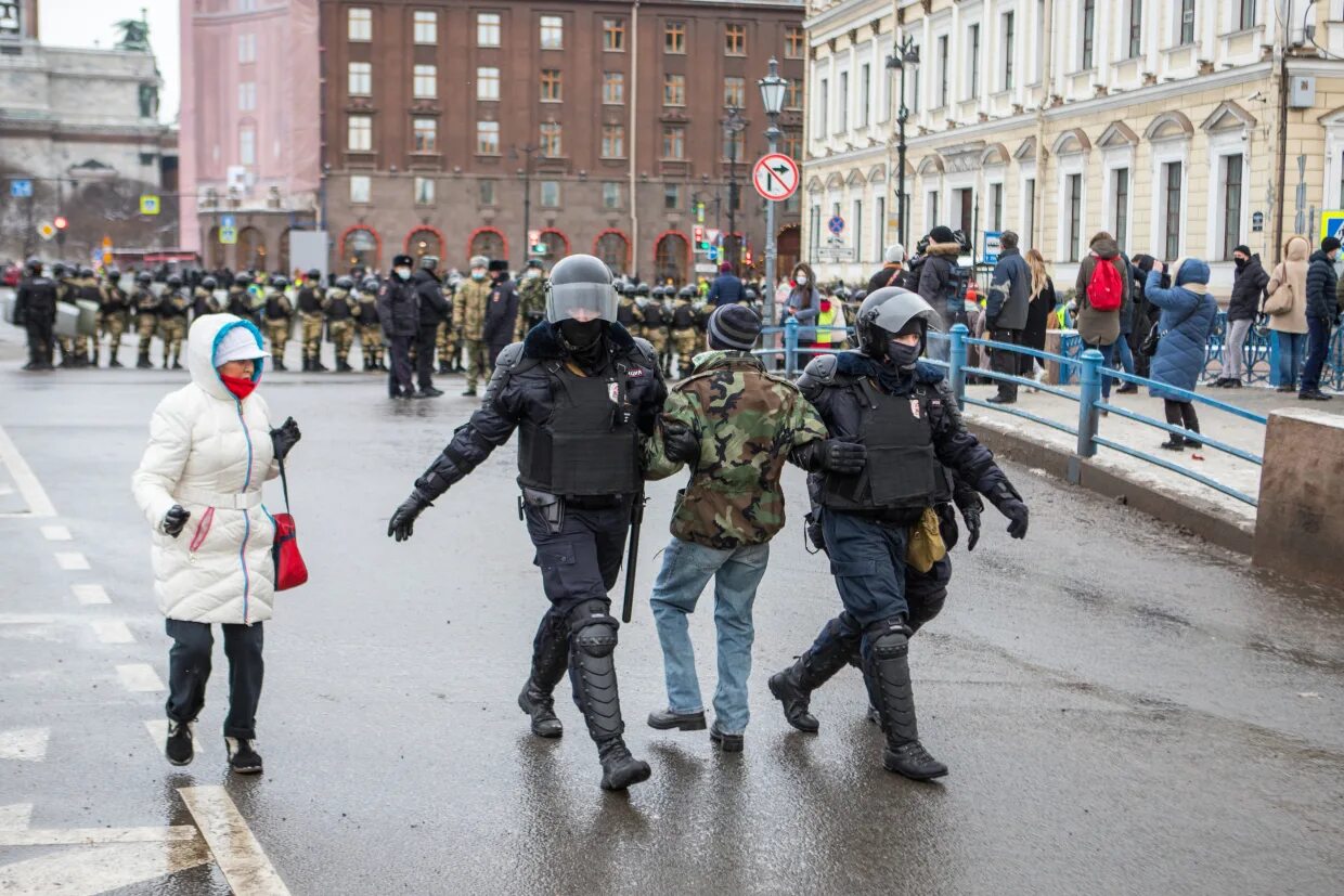 31 января мужчина. Протесты в Петербурге. Протесты 31 января Петербург. Задержания СПБ 31 января митинг.