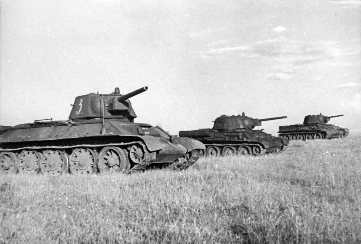 Т-34 1943. Т34 1 Гвардейской танковой бригады. Танк т 70 Прохоровка 1943. Т34 Гвардейской танковой армии.