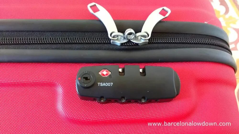 Как открыть чемодан tsa007. Замок на чемодан samsonite tsa007. чемодан american tourister tsa007. american tourister замок tsa002. ключ от чемодана самсонайт.