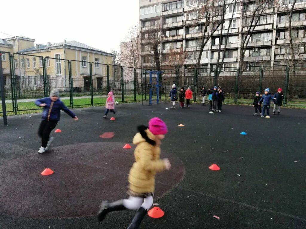 Школа 36 василеостровского района. 15 школа в питере. Школа 206 центрального района. 15 школа василеостровского района. Школьная улица, 15.