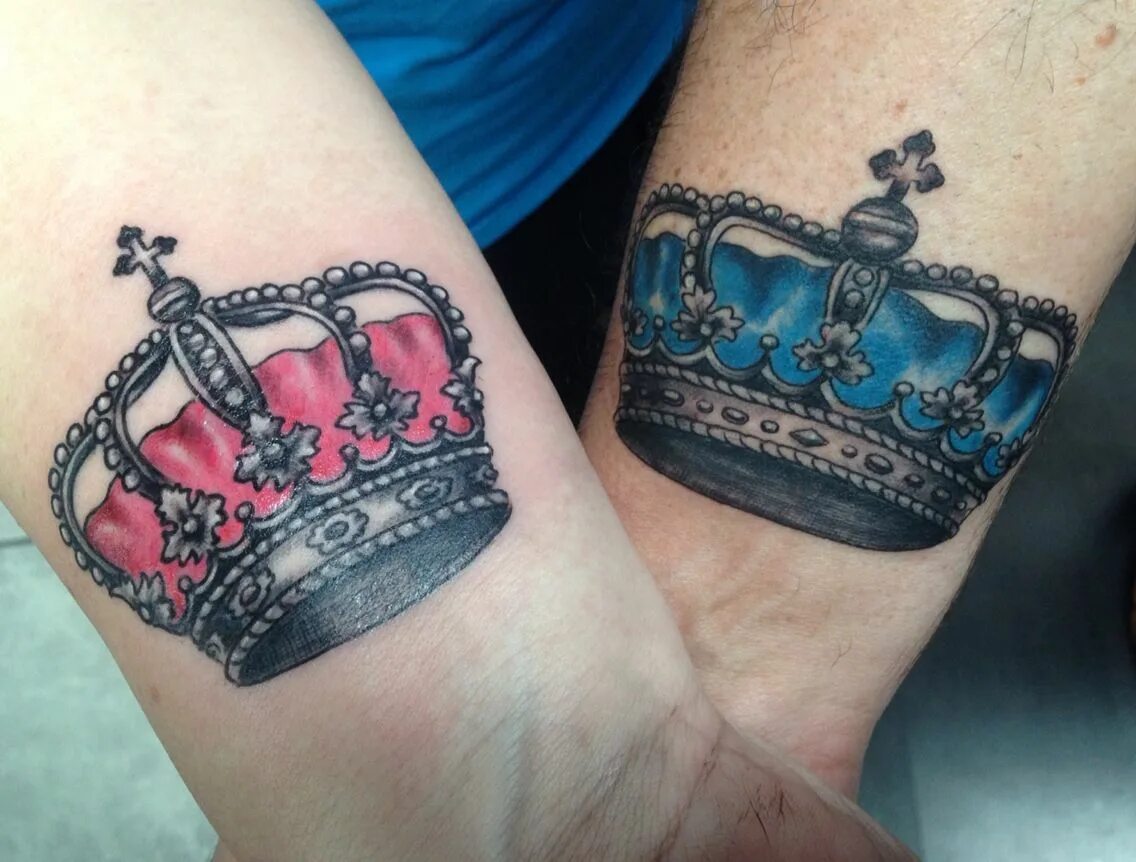 Корона тату мужчин. Тату корона. Тату корона на руке. Тату корона на запястье. Тату корона для девушек.