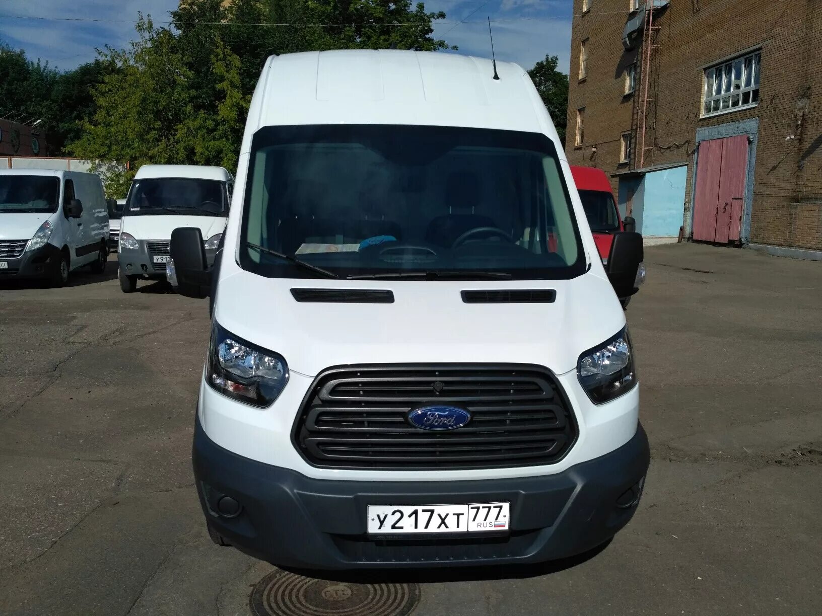 Ford Transit 2017. Форд Transit, 2017. Форд Транзит 2017 автомат. Форд 2017 г Транзит лампы.