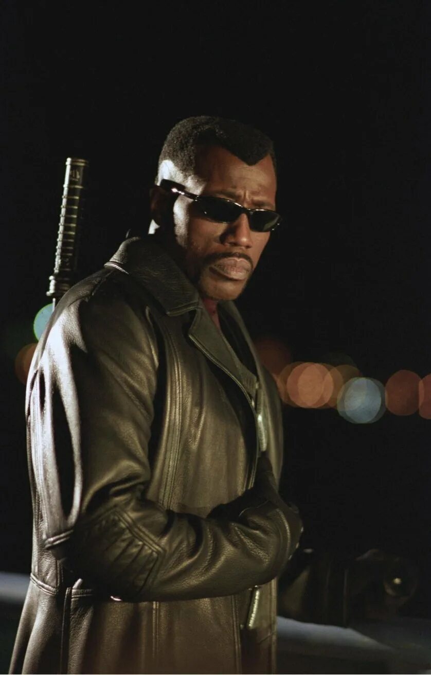 Blade начало. Уэсли снайпс блэйд. Блэйд 1998. Уэсли снайпс блэйд. Уэсли снайпс блэйд 1.