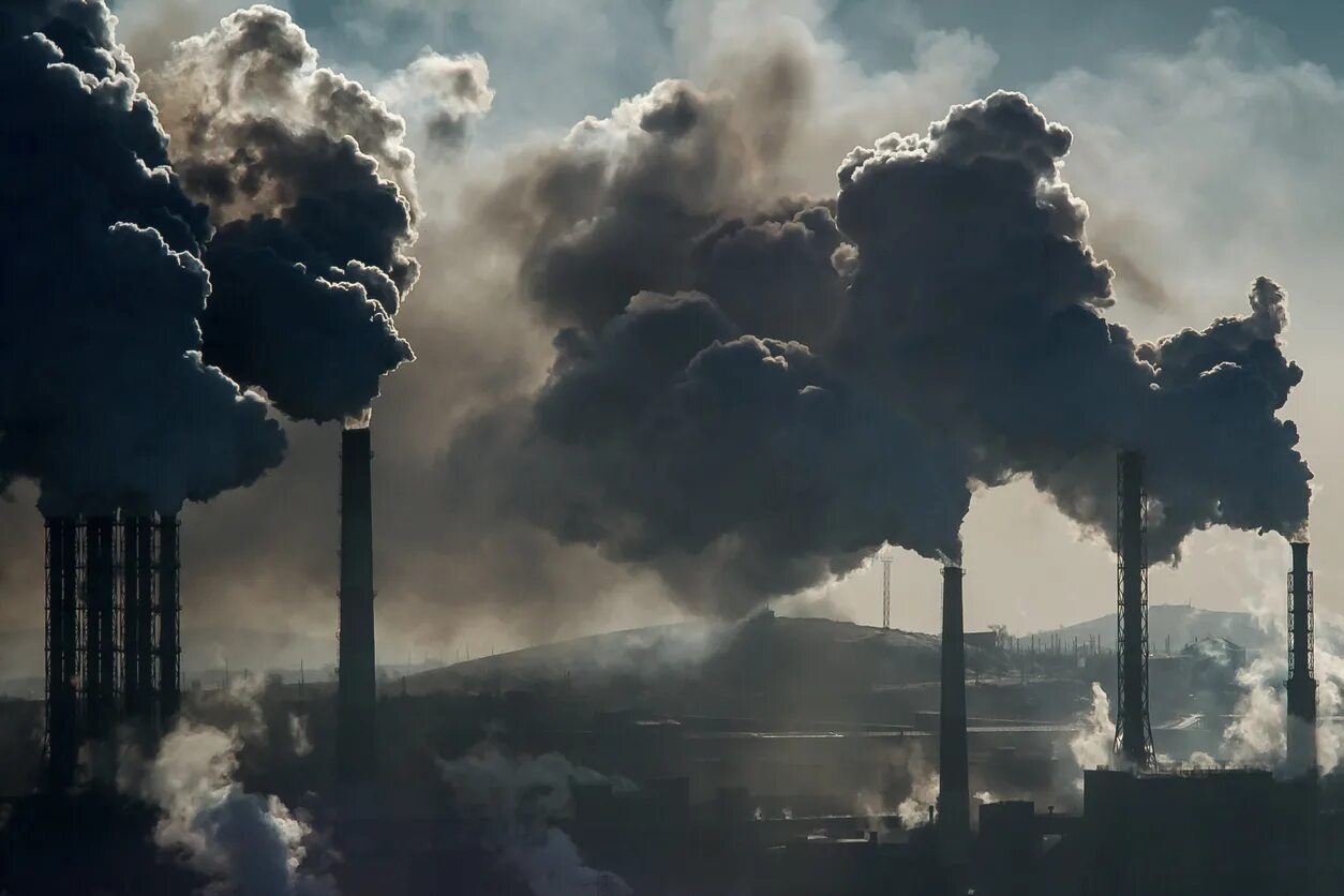 A lot of pollution. Загрязнение воздуха. Загрязненность воздуха. Загрязнение воздуха заводами. Фабрики загрязняют воздух.