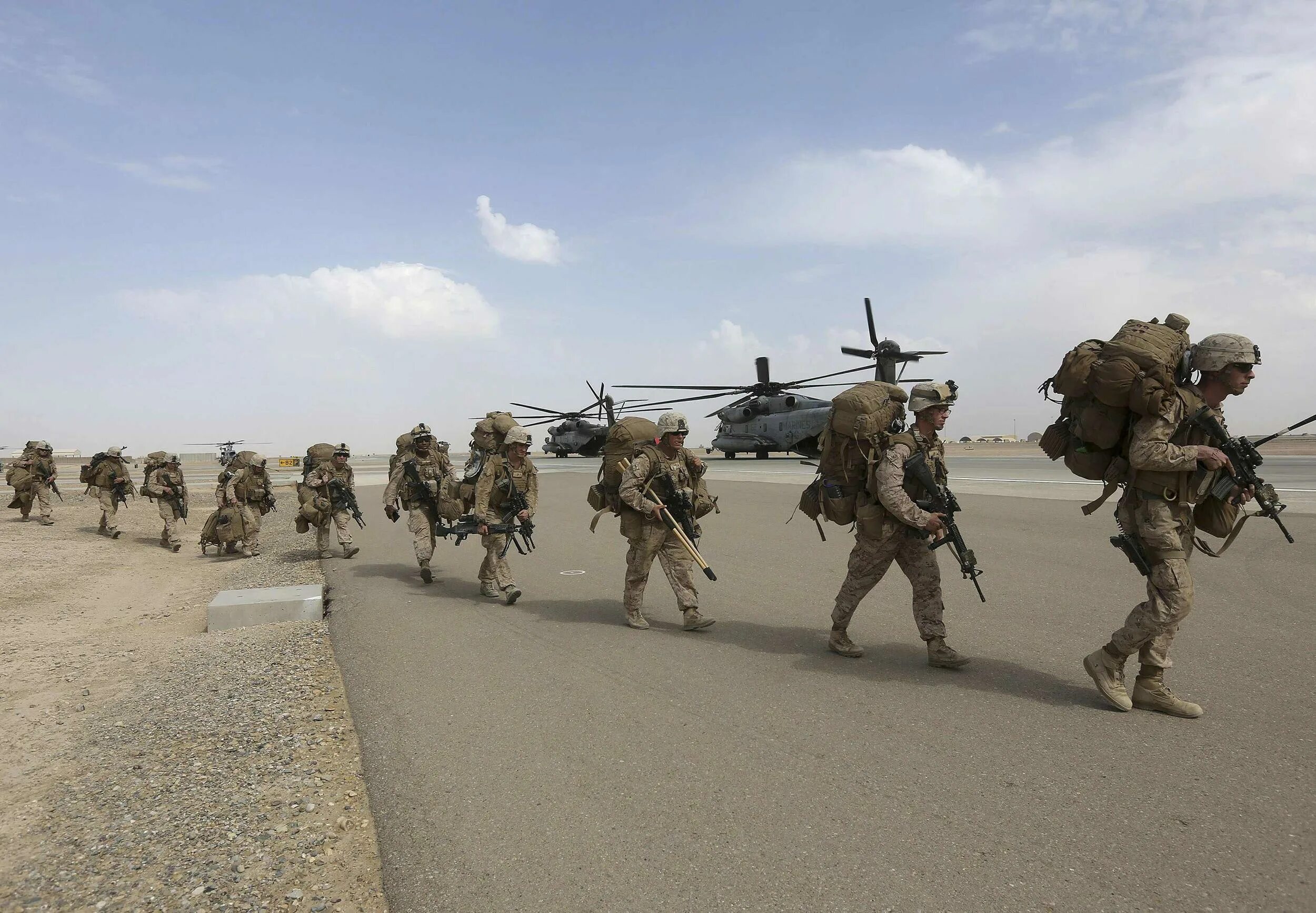 Зачем вывели войска. Морская пехота США В Афганистане 2020. НАТО В Афганистане. Американские войска в Афганистане. Армия США В Афганистане 2001 2014.