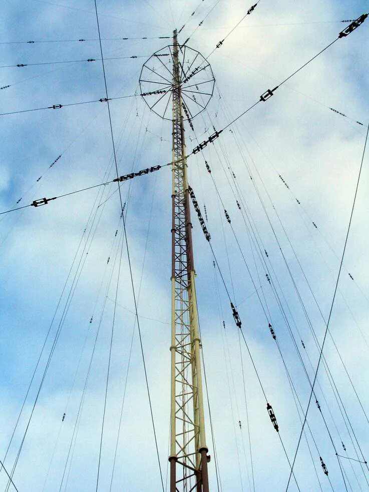 Top antenna. Мачта р-407. Мачта Радиоцентр 50 метров. Антенная мачта l=2м. Антенна радиостанции р100.