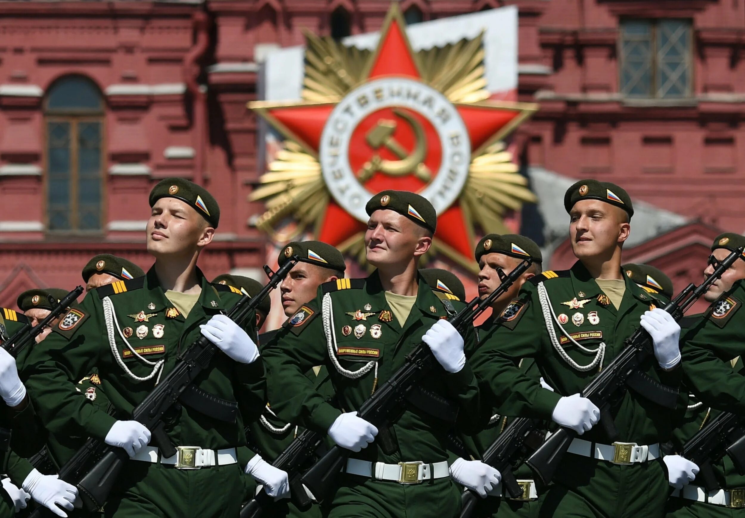 Фотографии победы россии. Парад Победы на красной площади в Москве 2021. Парад на красной площади 9 мая 2021. Парад 2021 на красной площади. День Победы 2021 парад в Москве.