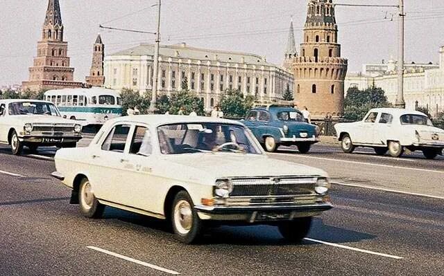 Газ-21 и Даша - Сообщество "Girls & Retro Cars" на DRIVE2