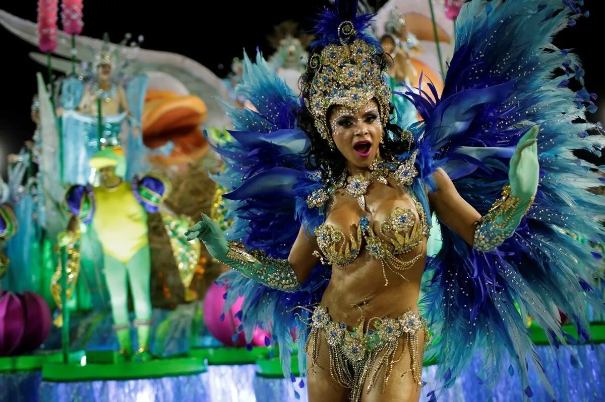 Карнавал в Бразилии. Карнавал в Рио-де-Жанейро 2023. Карнавал в Рио-де-Жанейро 2024. Рио-де-Жанейро карнавал костюмы. Алей карнавал