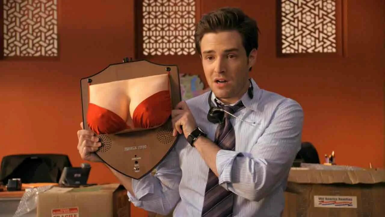 Работа 2010. Заведующий магазином. Работа 2010. Сбежал с работы. Работа 2010.