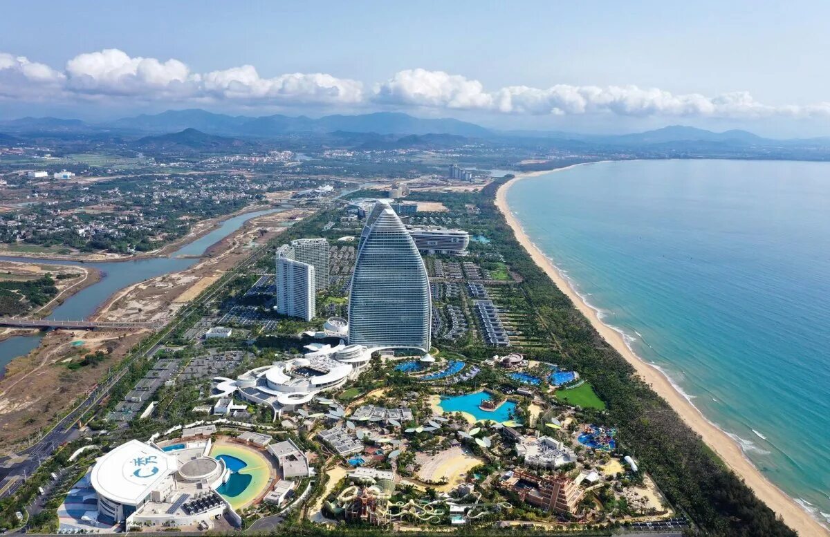 Hainan island sanya. Остров Хайнань. Санья Хайнань. Китайский остров Хайнань. Санье Китай.