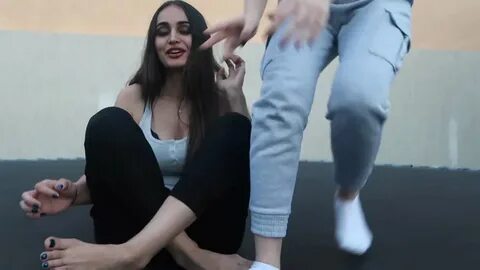 Lana feet