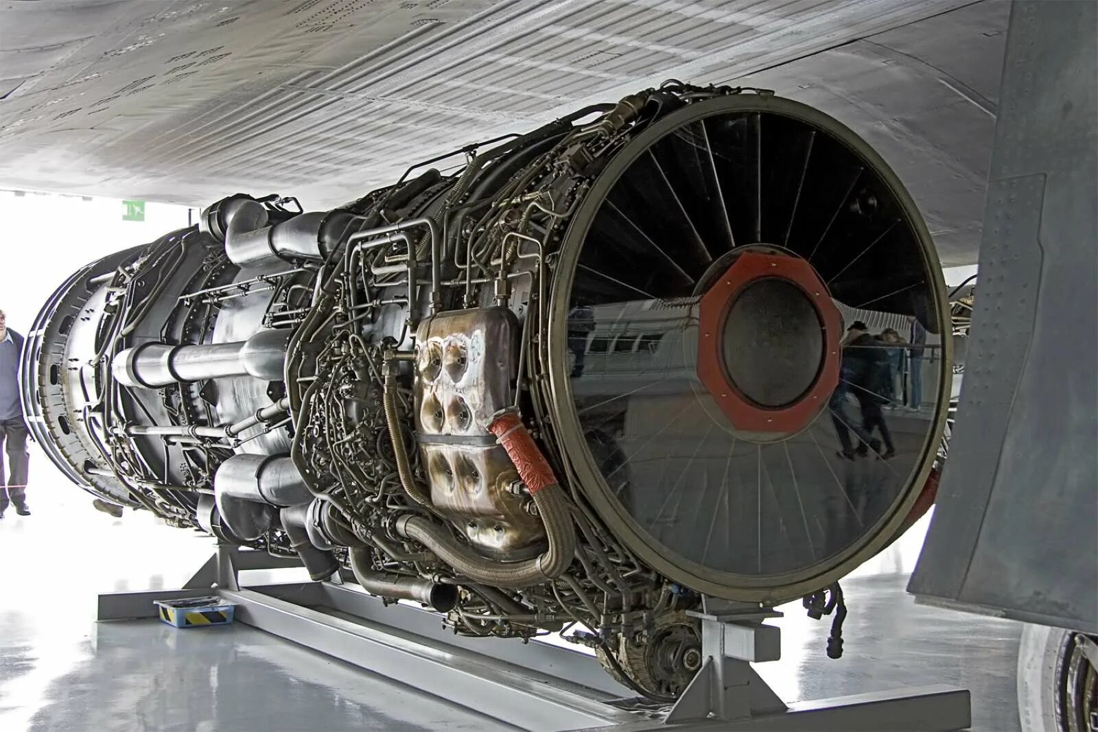 Мотор истребителя. Двигателя Pratt Whitney j58. Двигатель Pratt & Whitney j58-p4. J58 двигатель. Двигатель Pratt Whitney 118.