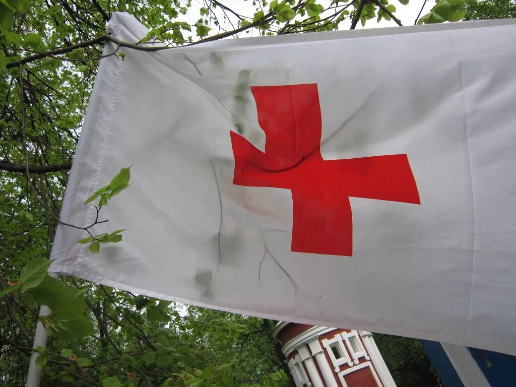 РКК красный крест. Красный крест ПМР. Российский красный крес. Флаг с красным крестом.