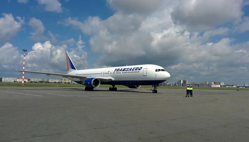 Самолет омск москва. Самолет омск москва