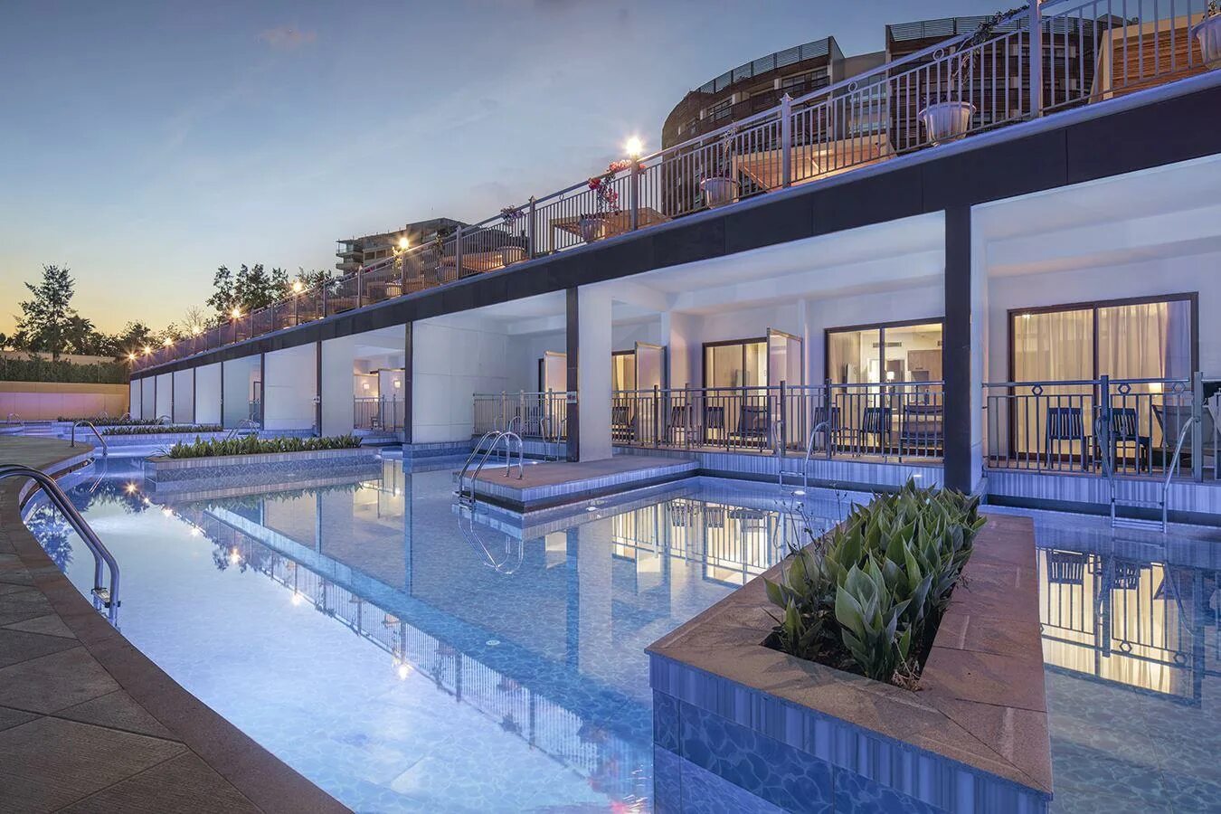 Nirvana cosmopolitan kervansaray lara. Нирвана космополитен отель. отель нирвана анталия. nirvana cosmopolitan hotel турция. nirvana cosmopolitan hotel 5 турция.