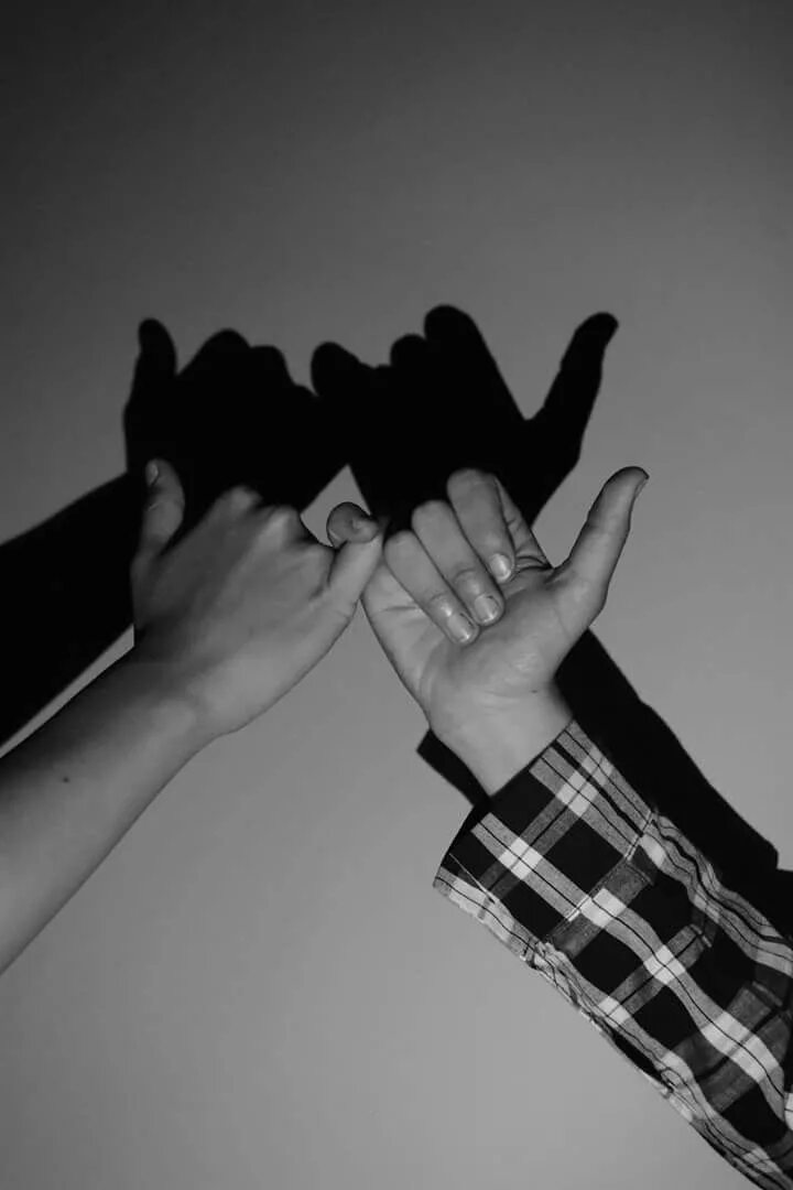 Эстетика лета с друзьями подростками. Друзья эстетика. Подруги на крыше. Эстетика дружбы подростков. Эстетика жизни с друзьями.