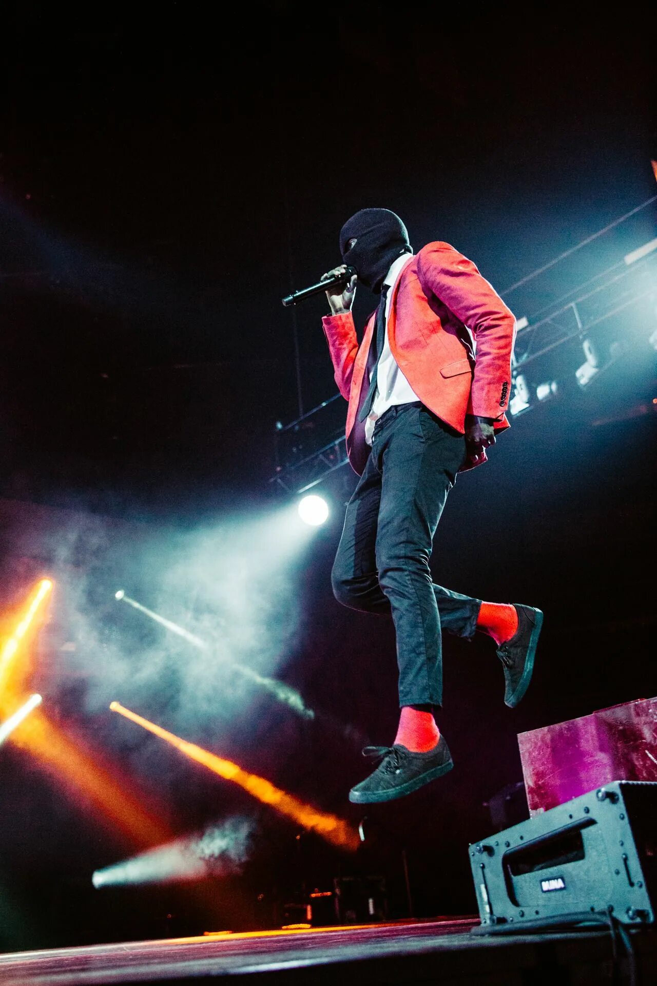 The outside twenty one. Twenty one pilots. tyler joseph. twenty one pilots live. twenty one pilots the outside.