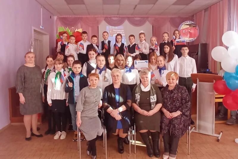 Уемская школа архангельск. Школа 48 архангельск. 48 школа архангельск. Шенкурская средняя школа. Кедрова 34 архангельск школа 62.