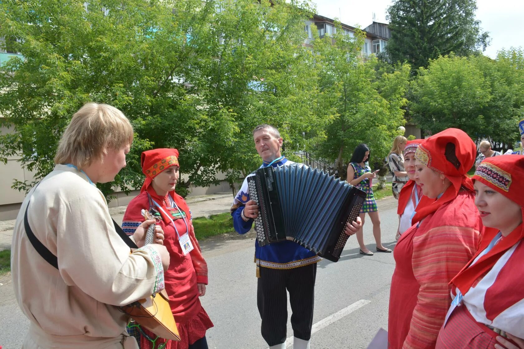 Родник народ