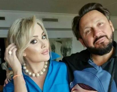 Әдемі траннилердің қатты оргазмы