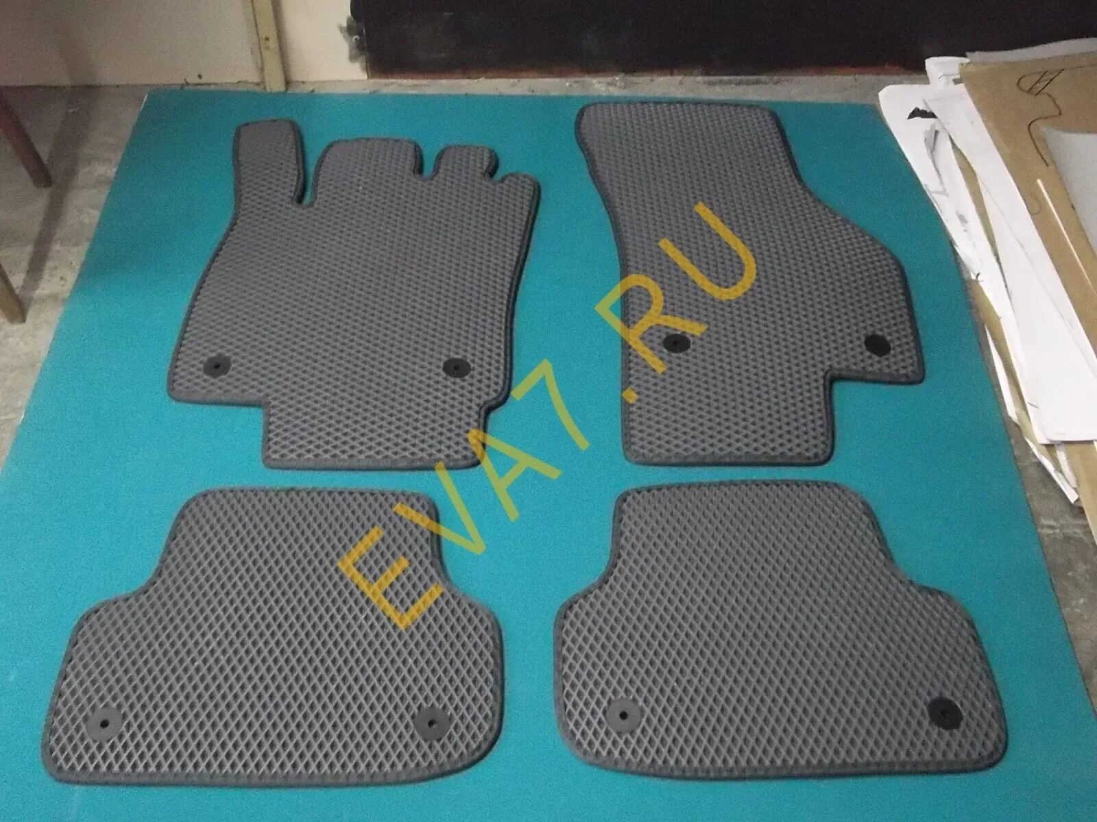 Резиновые коврики салона сетка "seintex" hyundai matrix 2001-201000590. 3c1061501a041. Резиновые коврики на ауди а3. Коврики audi a3 8l. Vag 8v5061512041 коврик.