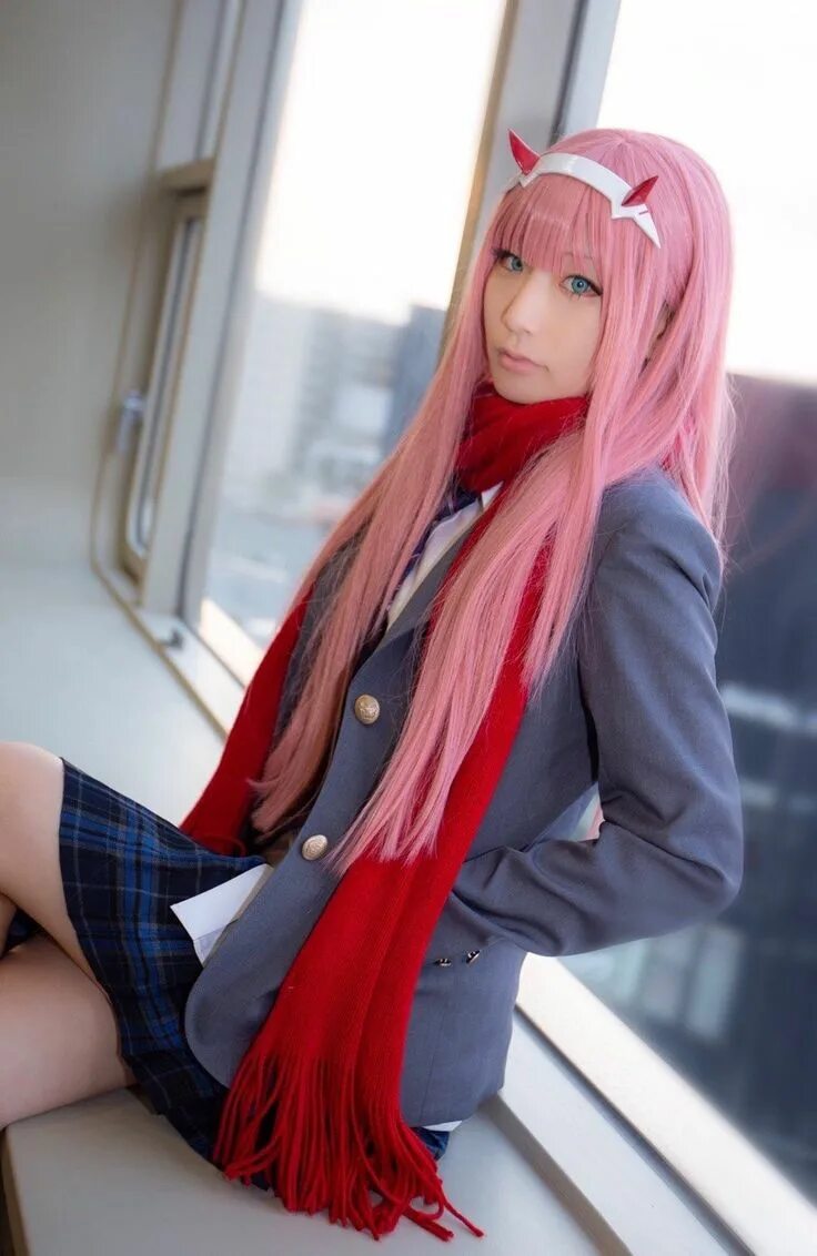 Домашние косплей. Косплеерша zero two. алиса милкович косплей zero two.