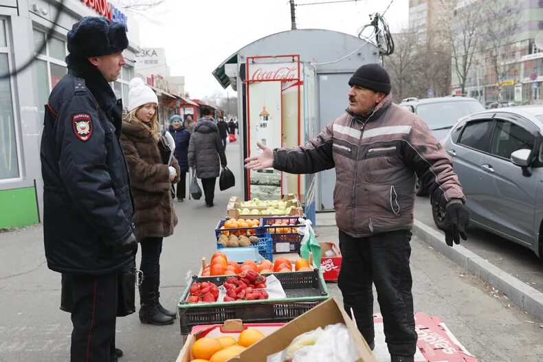 Борьба с нелегальной торговлей. Незаконная торговля на улице. борьба с незаконной торговлей. несанкционированная торговля. несанкционированная торговля в неустановленных местах.