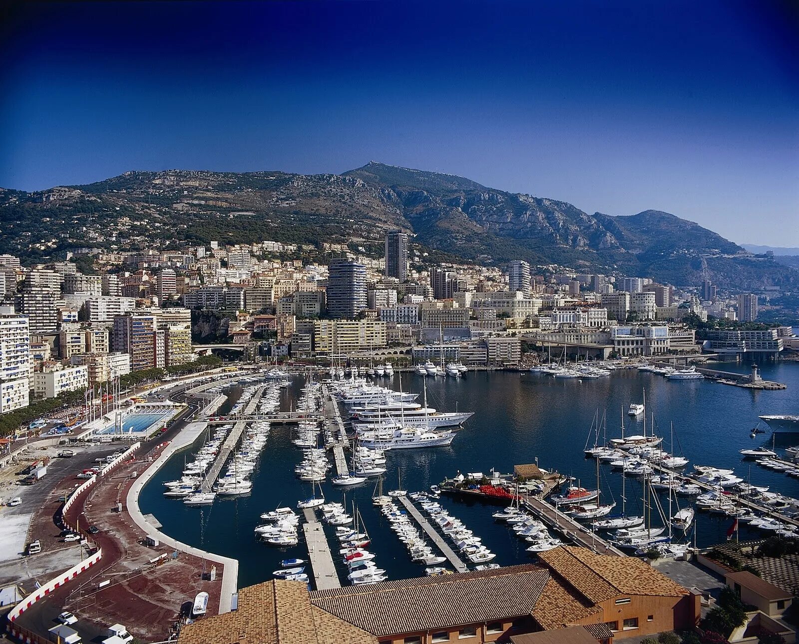 Княжество монако площадь. Порт фонвьей. Княжество монако. Французская ривьера княжество монако. Княжество монако.