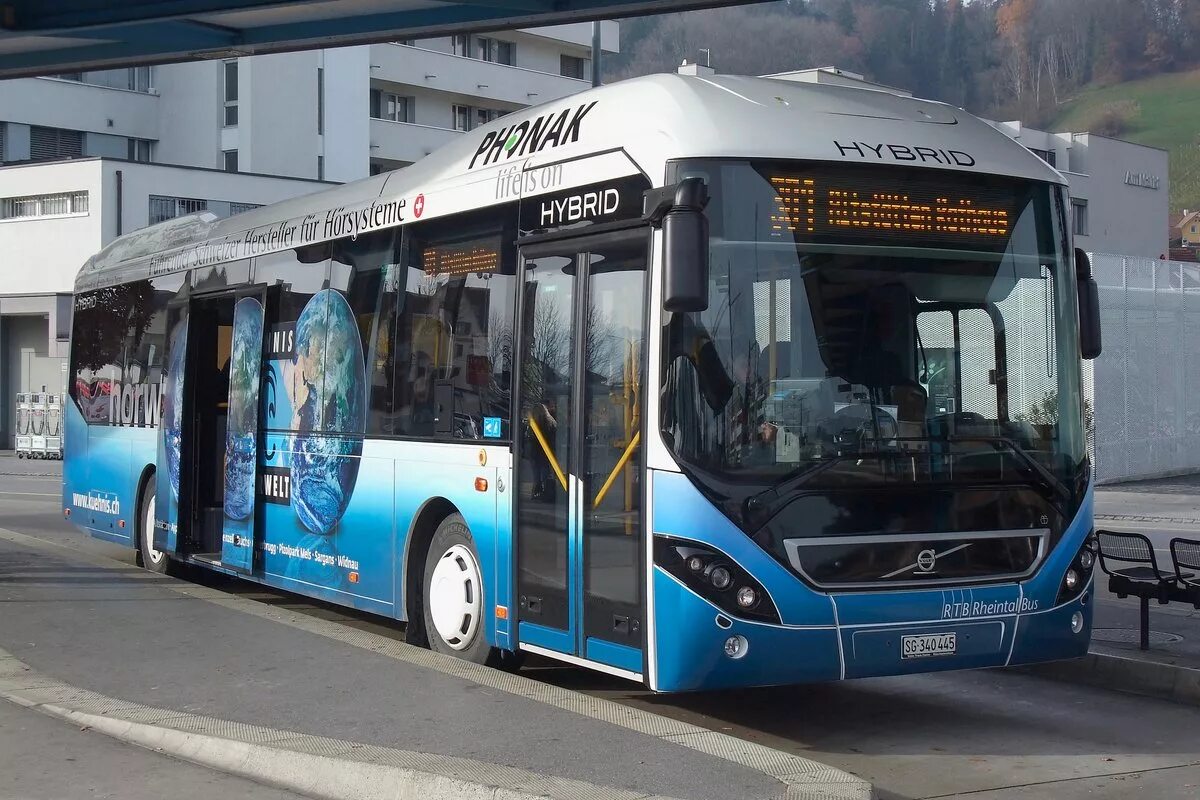 Общественный транспорт страны. Volvo 7900. Volvo 7900 Electric Hybrid. Городской автобус. Современный городской автобус.