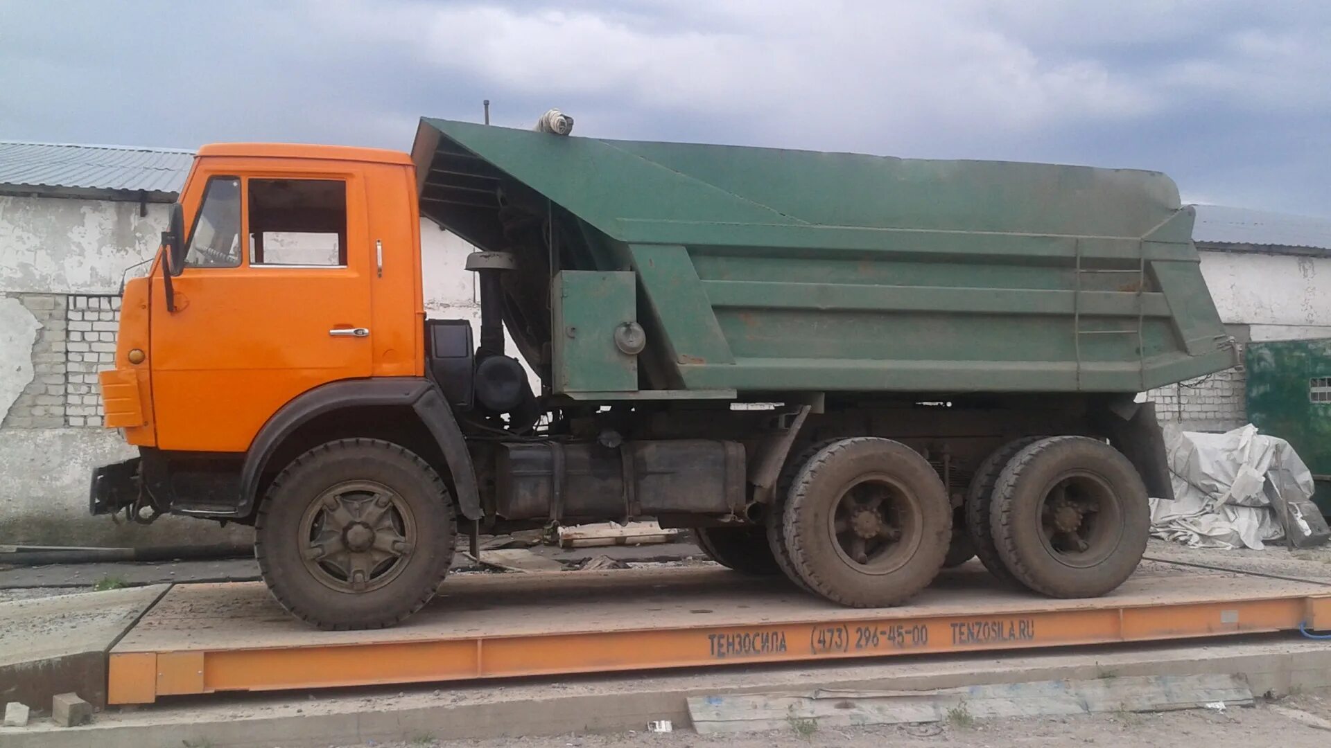 Камаз 5511 самосвал. Камаз 55111 самосвал. Камаз 55111 со спальником. Камаз самосвал 13т. Камаз самосвал 10 тонн.