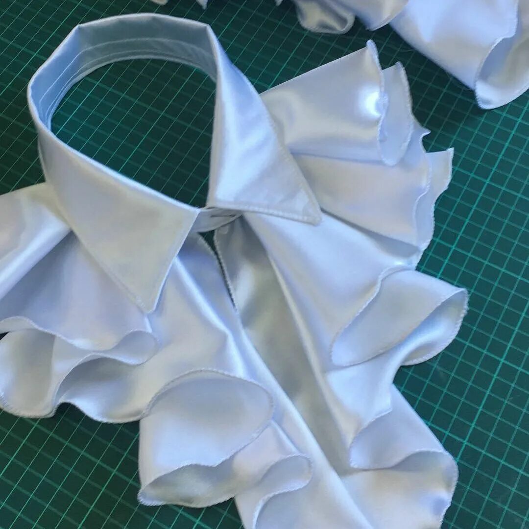 Воротники шитые