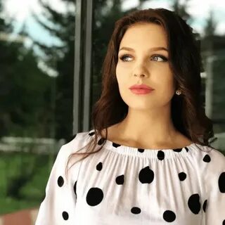 Супронова биография