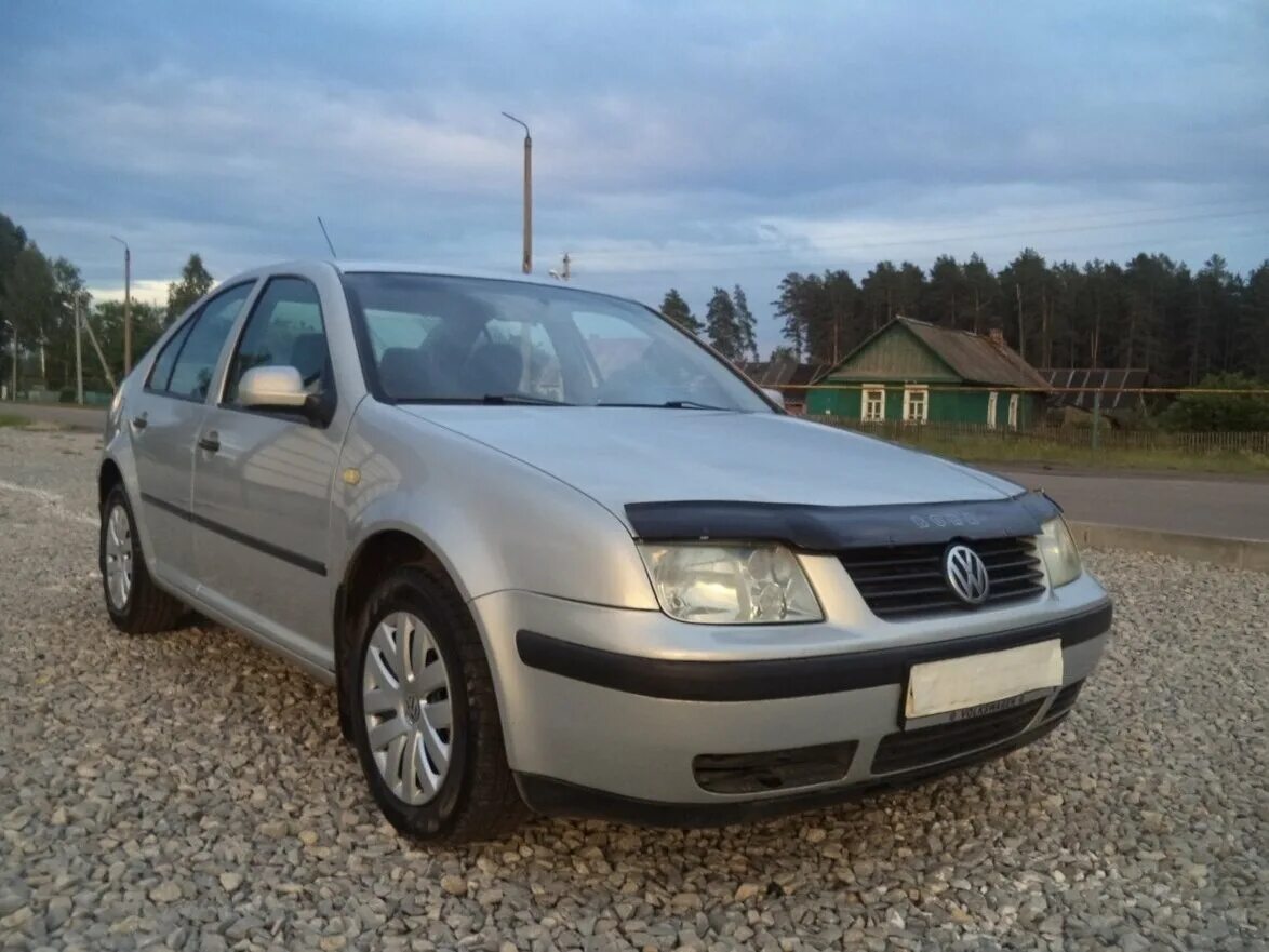 Volkswagen bora 1.6. Фольксваген Бора 1998. Фольксваген Бора 2000 серый. Volkswagen Bora серый. Фольксваген седан 2000г.