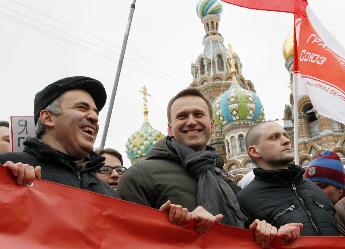 Лидер оппозиции. Оппозиционер власти. Пятая колонна удальцов. Фото оппозиционеров. Оппозиционер власти.