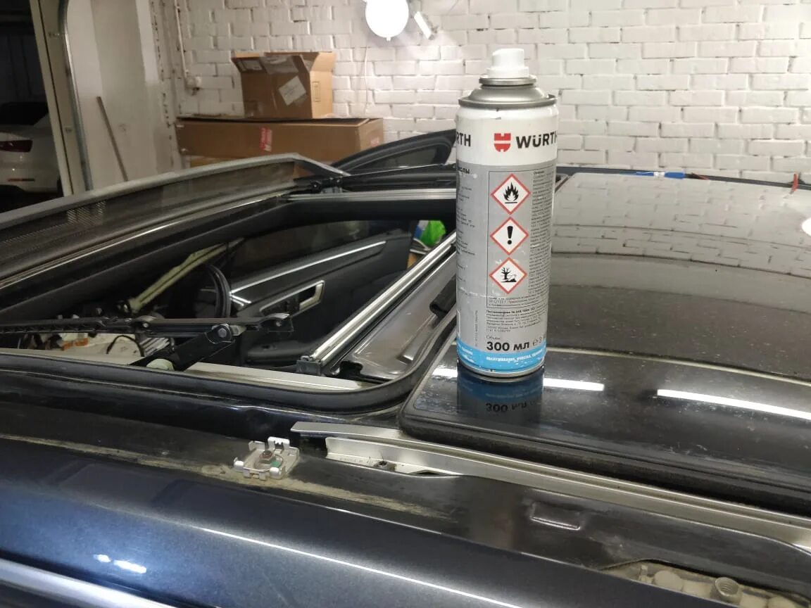 Смазка для панорамной крыши Мерседес w212. Смазка для панорамной крыши Liqui Moly. Смазка для люка панорамной крыши g060567a2. Смазка люка Мерседес w204.